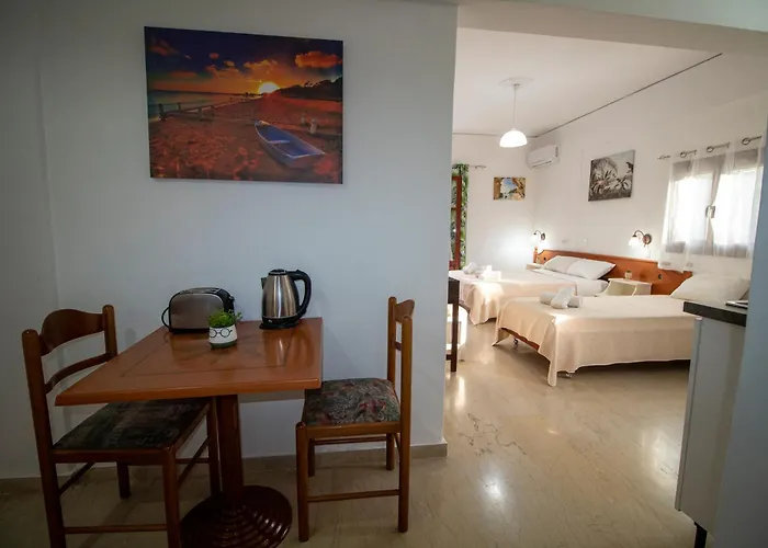 Harrys Bar & Aparthotel