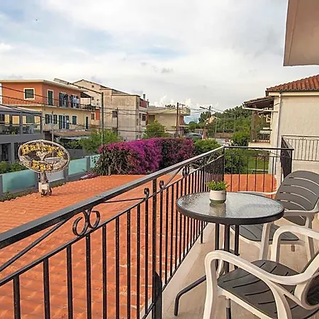 Harrys Bar & 4* Acharavi (Corfu)