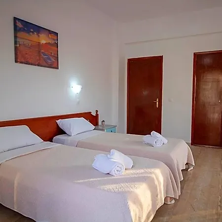 Harrys Bar & Apartahotel