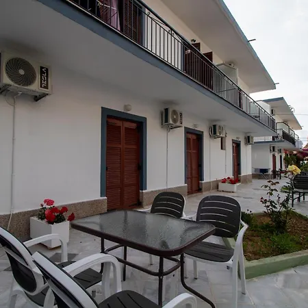 Harrys Bar & 4* Acharavi (Corfu)