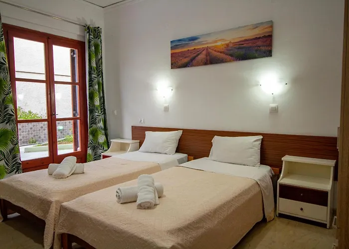 Hotel apartamentowy Harrys Bar & 4*