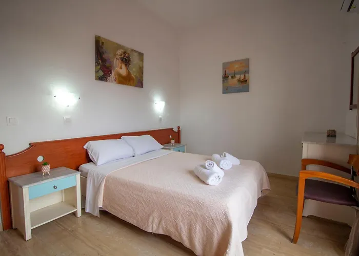 Harrys Bar & Hotel apartamentowy Acharavi (Corfu)