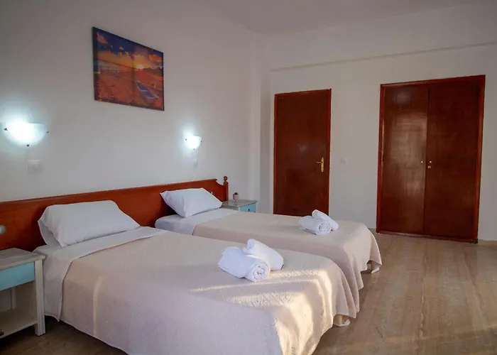 Hotel apartamentowy Harrys Bar & Acharavi (Corfu)