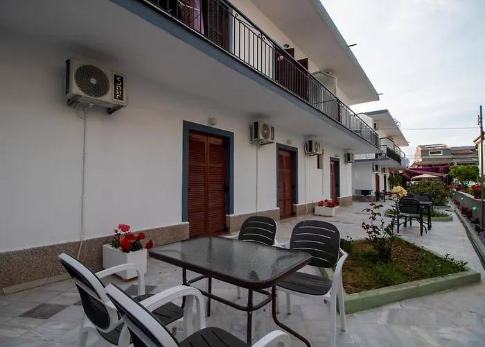 Harrys Bar & 4* Acharavi (Corfu)
